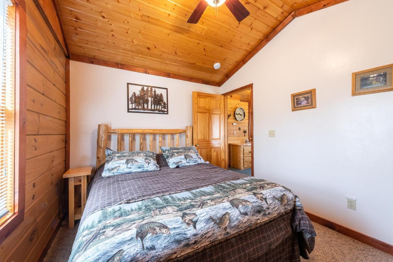 Spur Of The Moment Ranch Hotell Mountain Exteriör bild