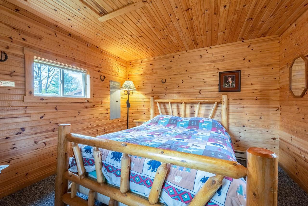 Spur Of The Moment Ranch Hotell Mountain Exteriör bild