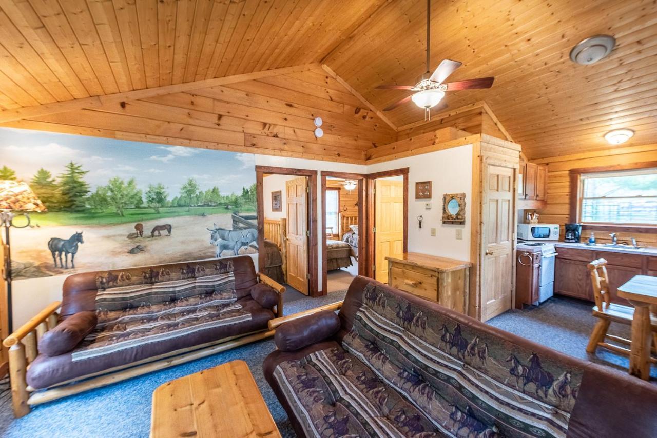 Spur Of The Moment Ranch Hotell Mountain Exteriör bild