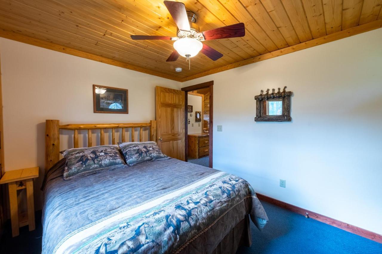 Spur Of The Moment Ranch Hotell Mountain Exteriör bild